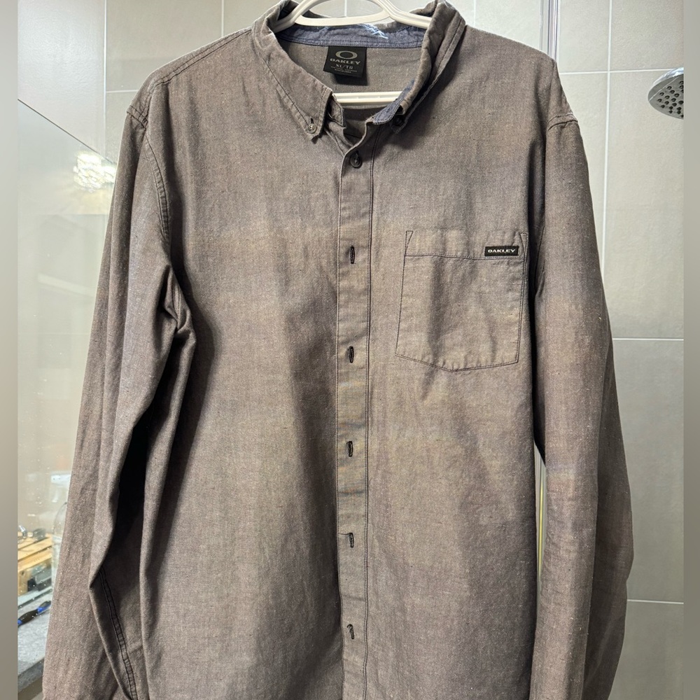 XL Oakley Button Up Shirt